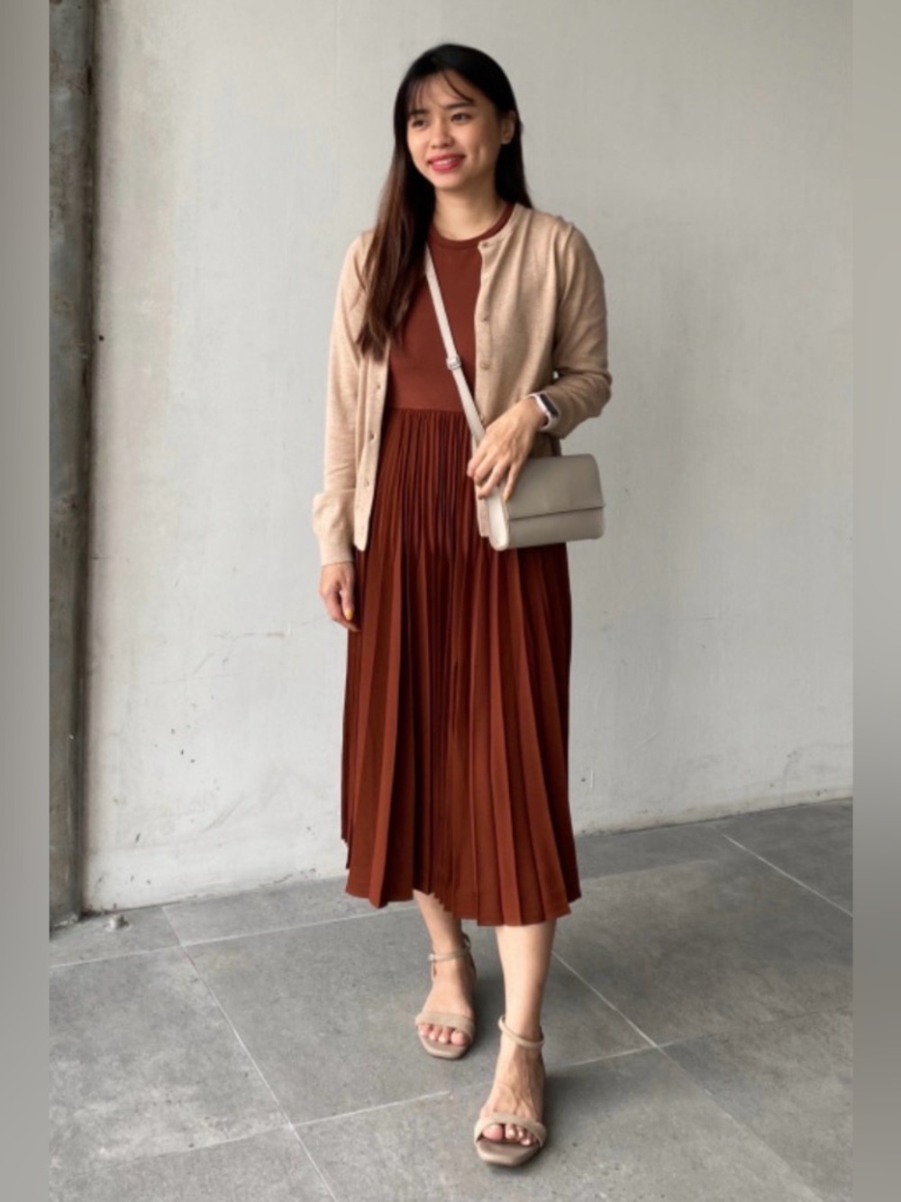 EUC [Uniqlo] Pleated Long Sleeve Combination Tiered Flared Dress Brown Women’s M - Picture 6 of 14